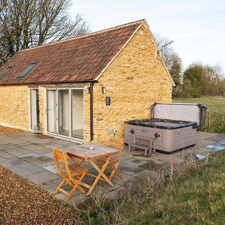 Eastcombe Barn Villa Castle Combe Exterior photo